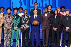 NBA詹姆斯小弟索28亿年薪，勇士队成热门潜在下家